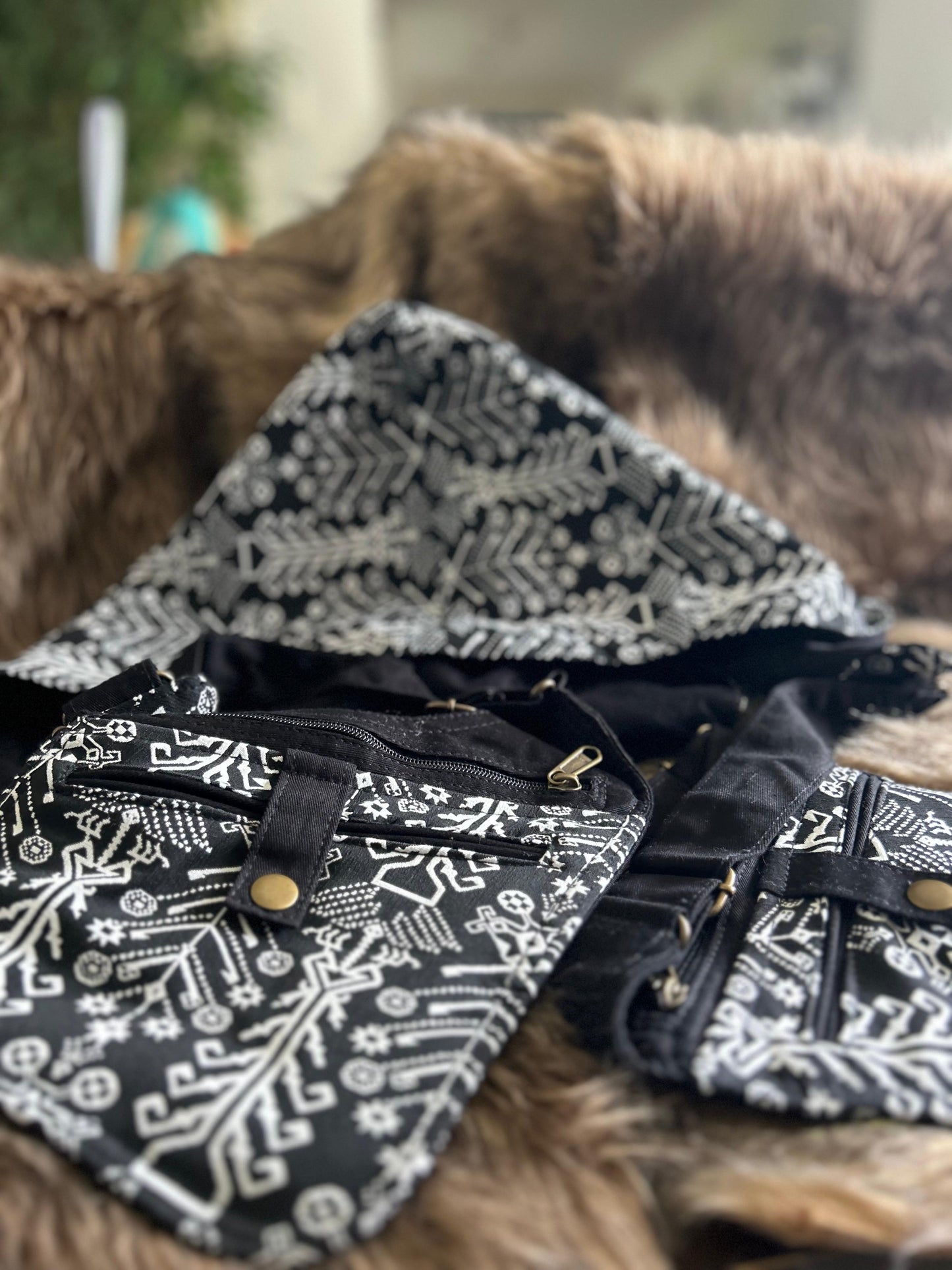 Rave Essential - Hood