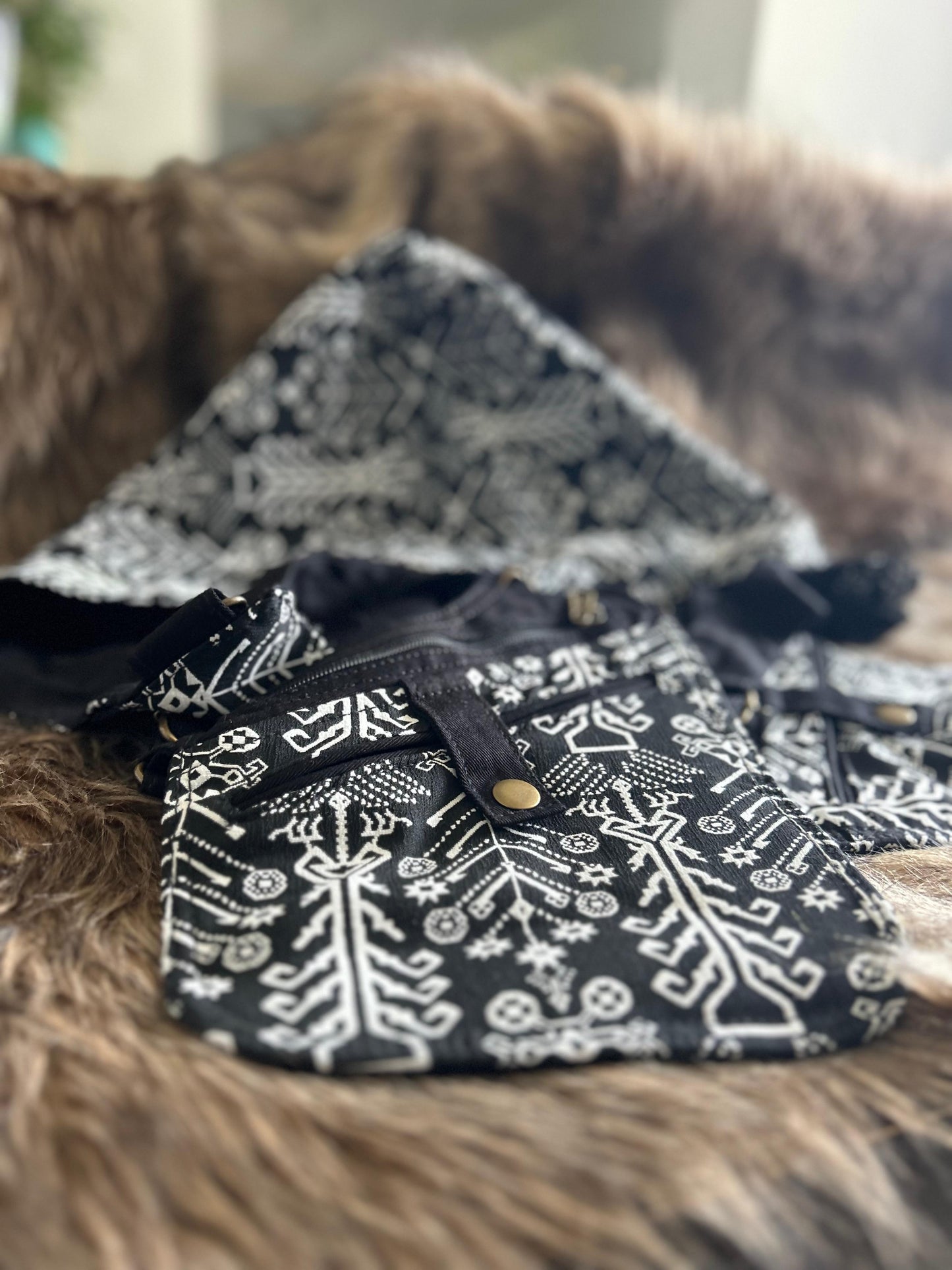 Rave Essential - Hood